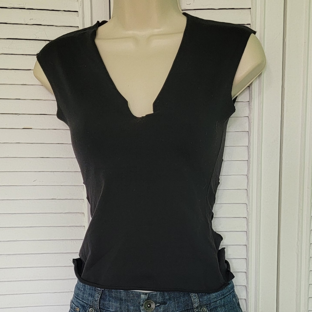 Black Tiara cut out sleeveless top sz xsmall